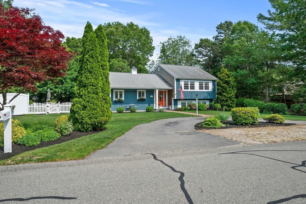 16 Bruce Rd