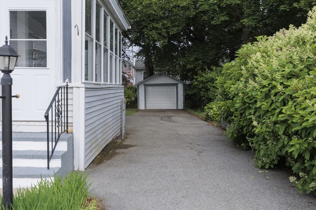 15 Greenfield St