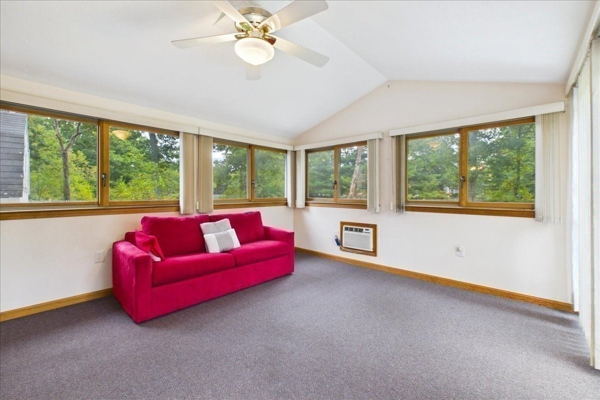 25 Oakview Cir, Medway, MA Photo #19