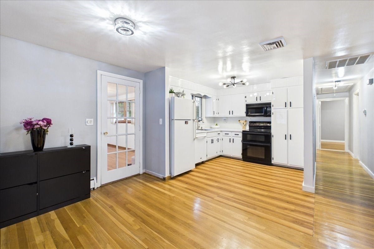 25 Oakview Cir, Medway, MA Photo #16