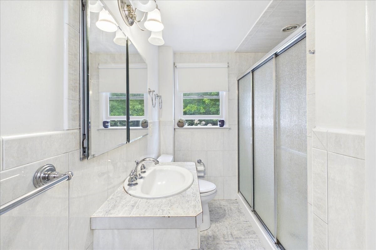 25 Oakview Cir, Medway, MA Photo #27