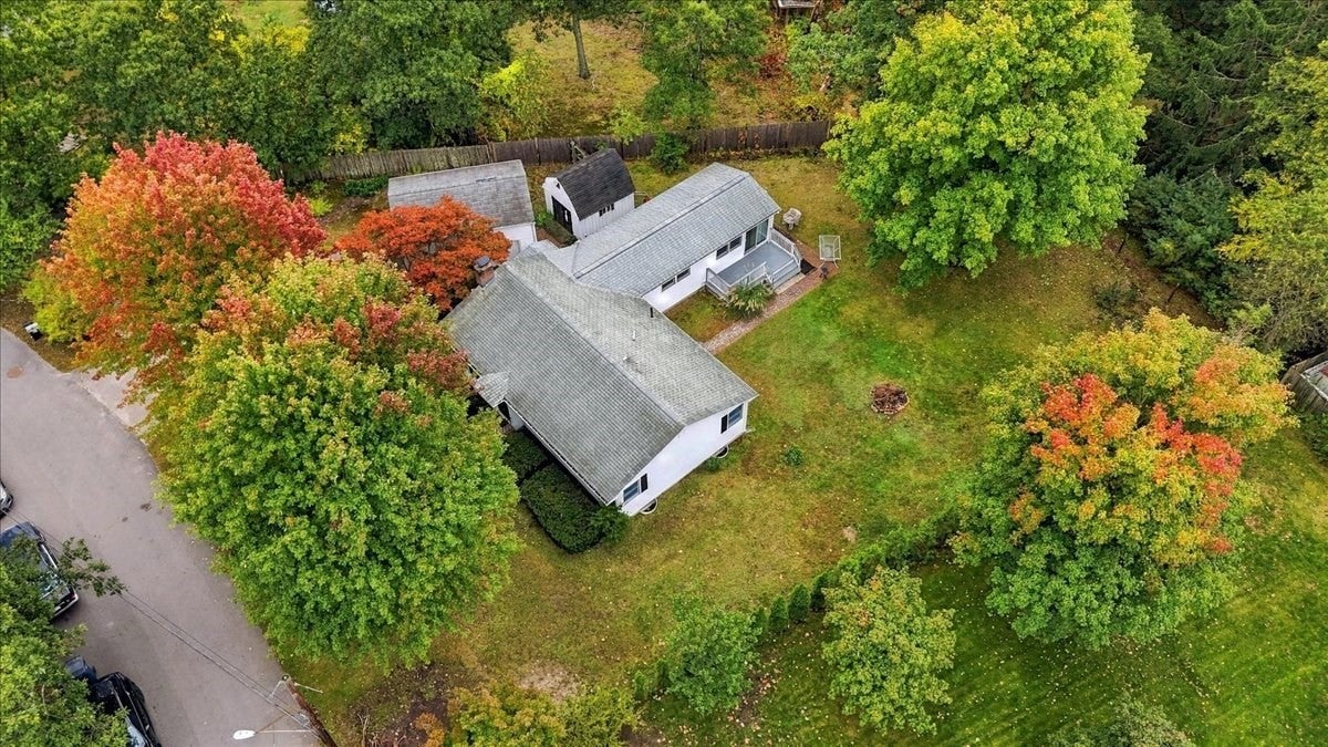 25 Oakview Cir, Medway, MA Photo #6