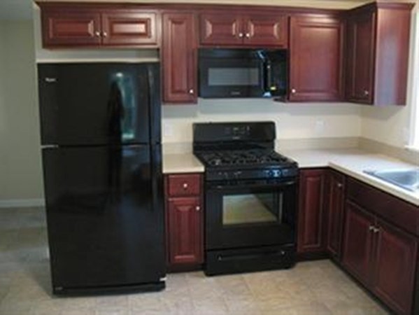 320 Laurel St #320, Bridgewater, MA Photo #2