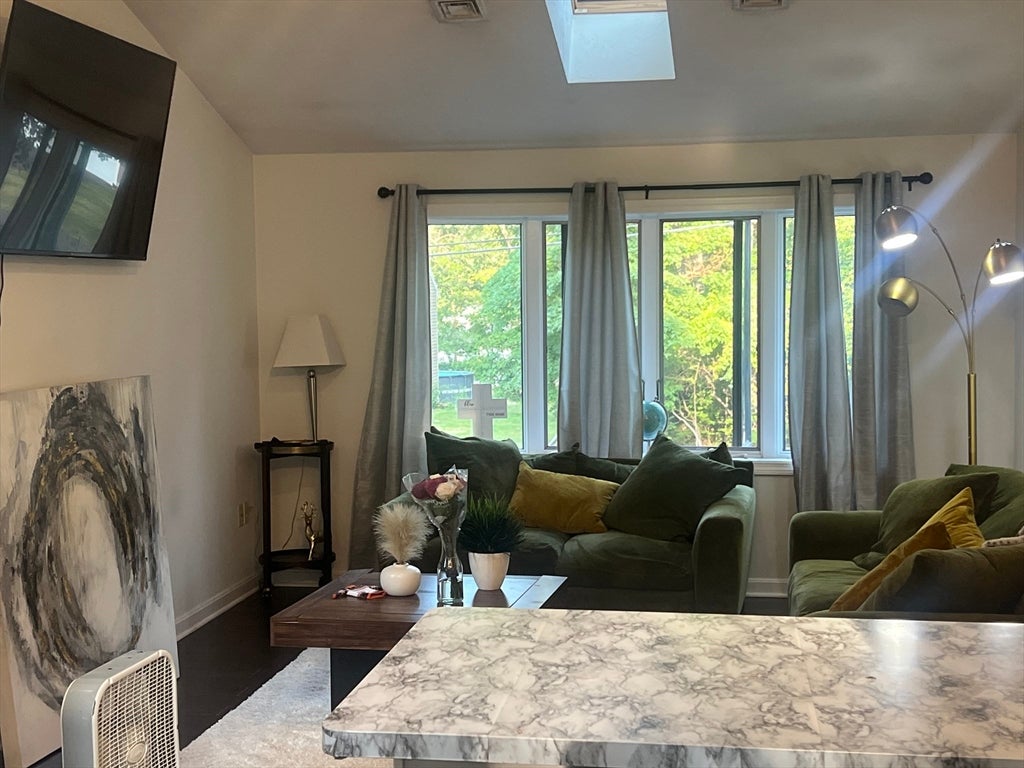 207 Silverwood DR #2, Taunton, MA Photo #10