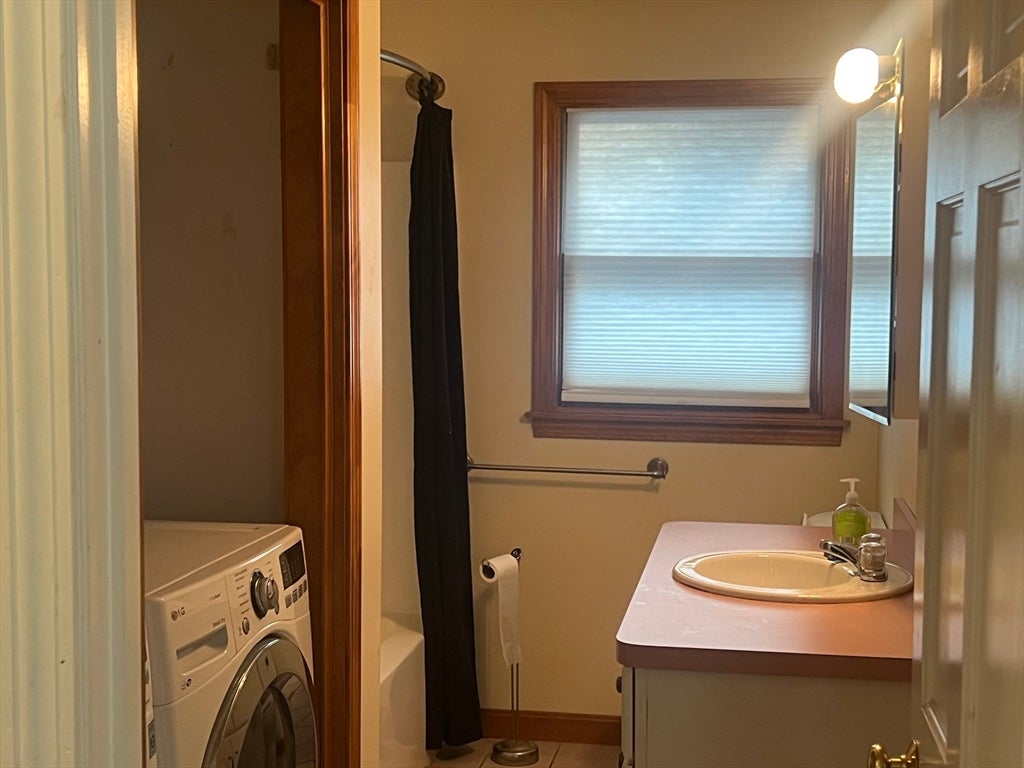 207 Silverwood DR #2, Taunton, MA Photo #9