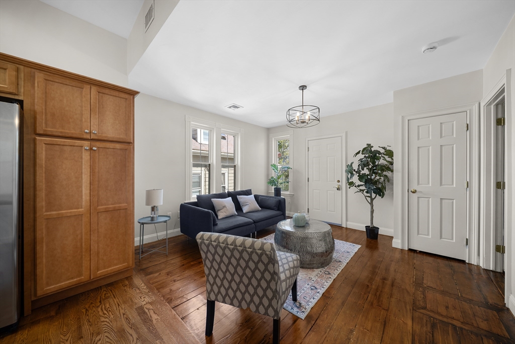 64 Essex St 2