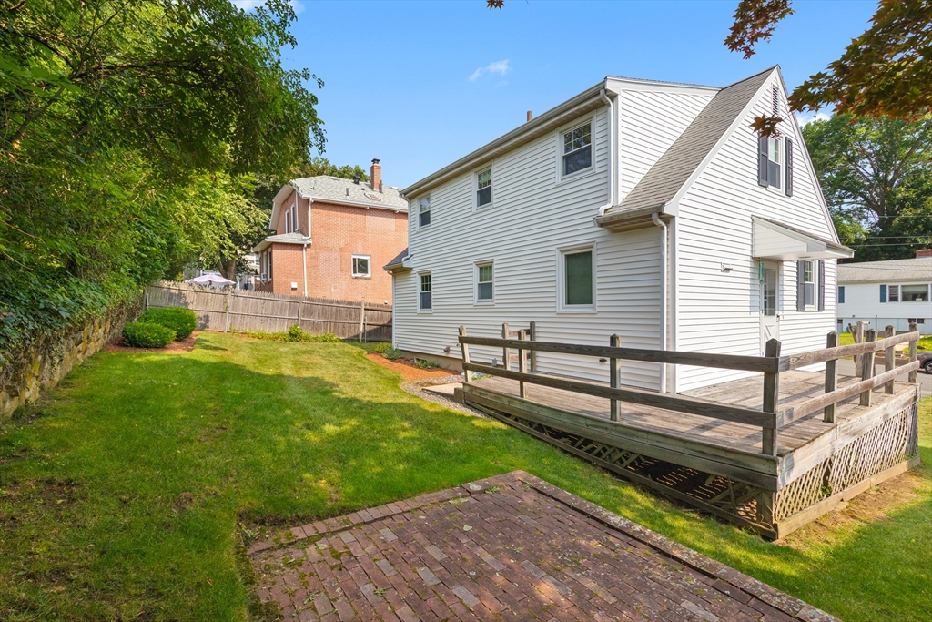 10 Cummings Avenue