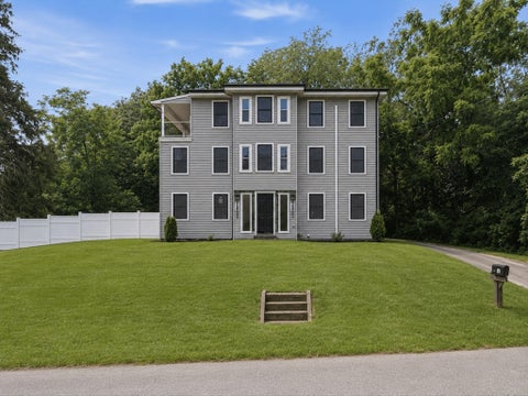 Photo of 33 Milford St, Upton, MA 01568 (MLS # 73557408)