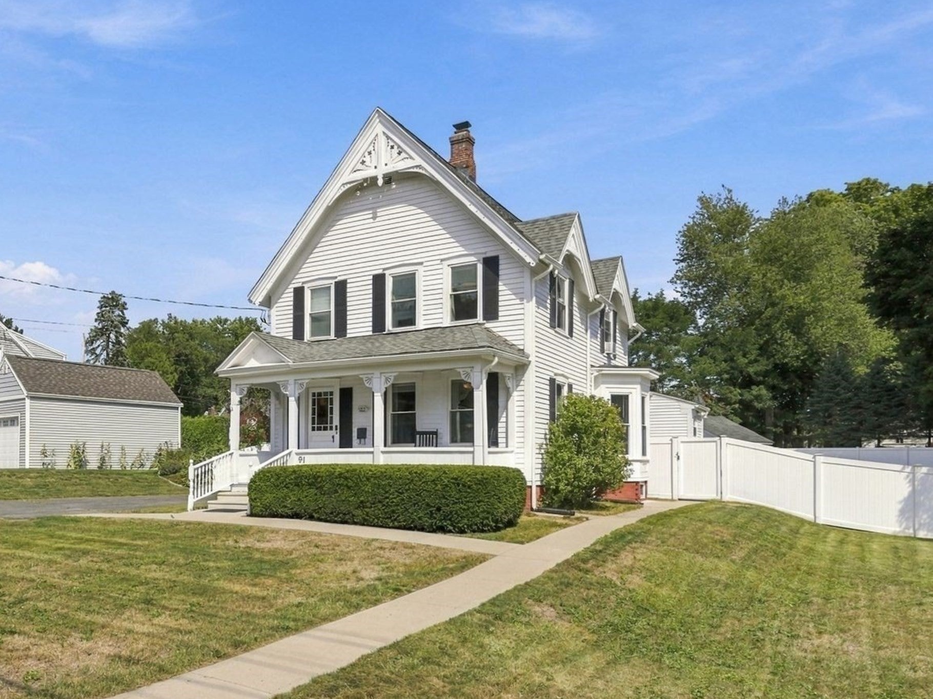 Photo of 91 N Main St, East Longmeadow, MA