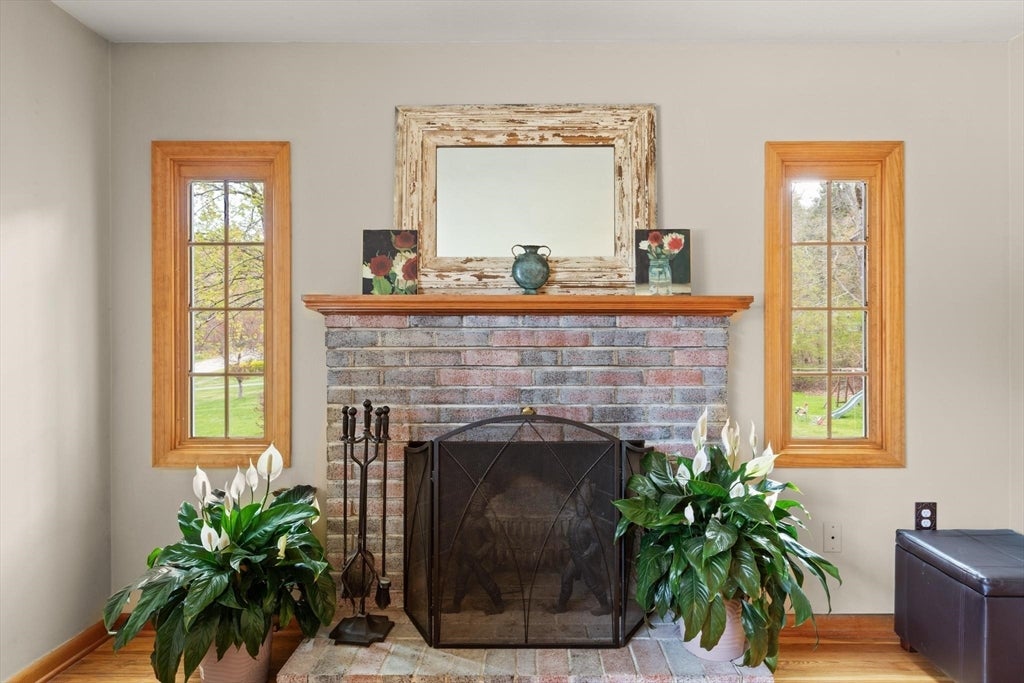 48 Beatrice Ln, Holliston, MA Photo #17