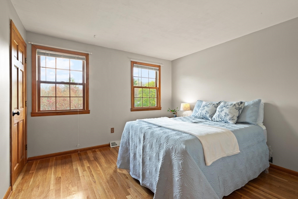 48 Beatrice Ln, Holliston, MA Photo #23