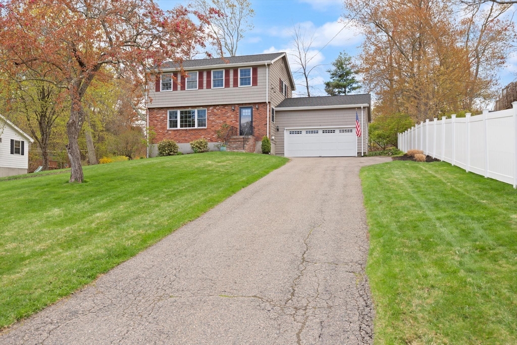 48 Beatrice Ln, Holliston, MA Photo #2