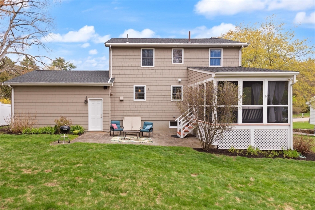 48 Beatrice Ln, Holliston, MA Photo #32