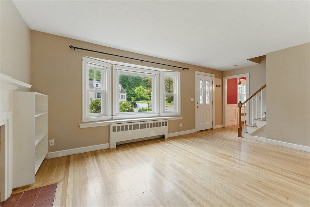 4 Foster Rd