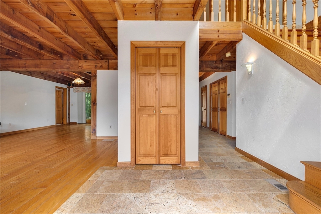 5 Samoset Ln