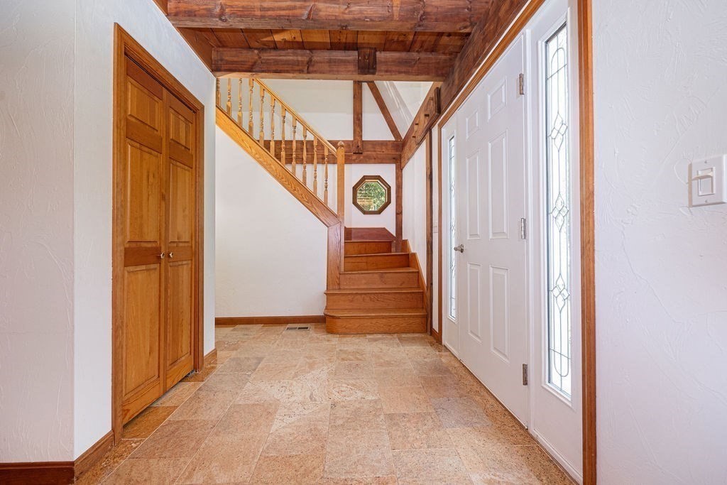5 Samoset Ln