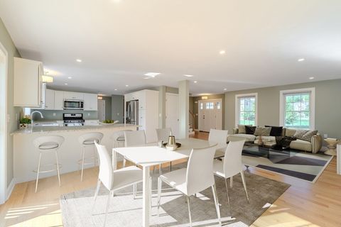 8 Preservation Way Attleboro MA 02703