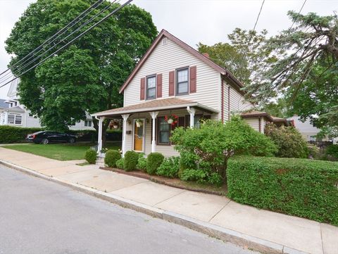 886 Canterbury St Boston MA 02131