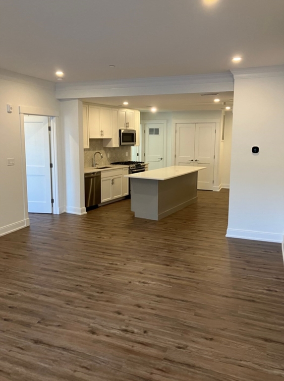 61 County St 310