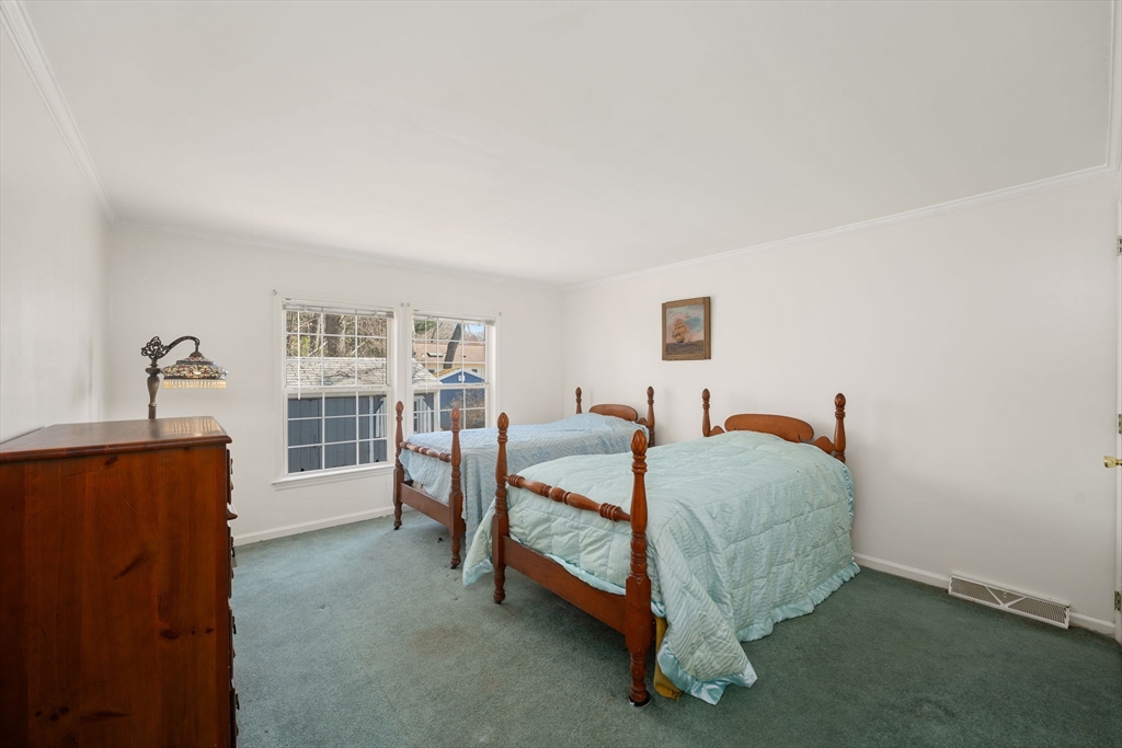 239 Mapleleaf Dr