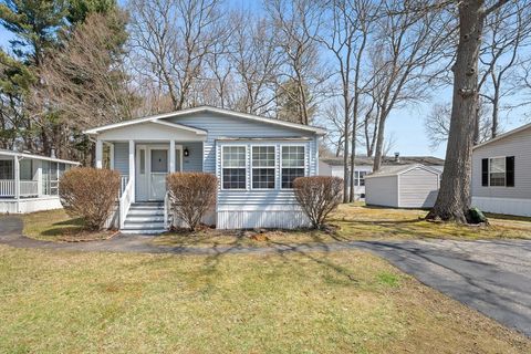 239 Mapleleaf Dr Taunton MA 02780