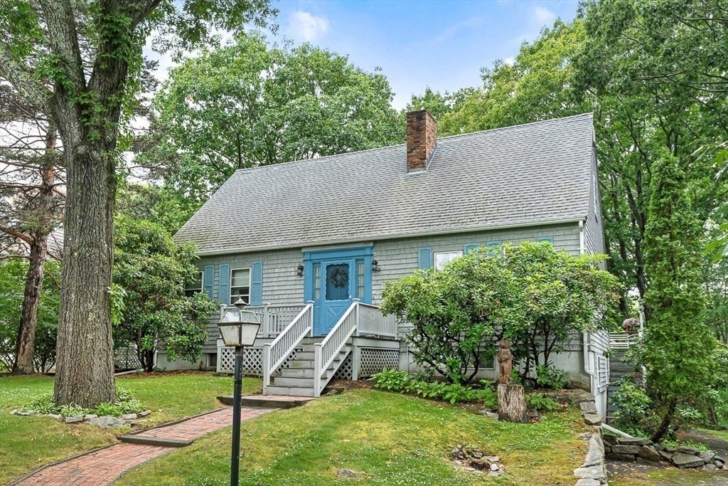 6 Woodbury Lane