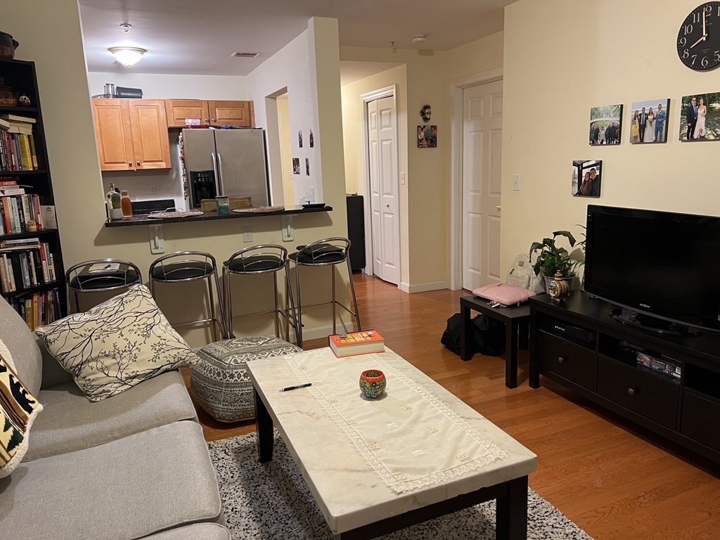 16 Willow Street 310