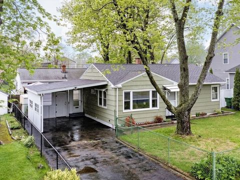104 Mount Vernon Rd Chicopee MA 01013