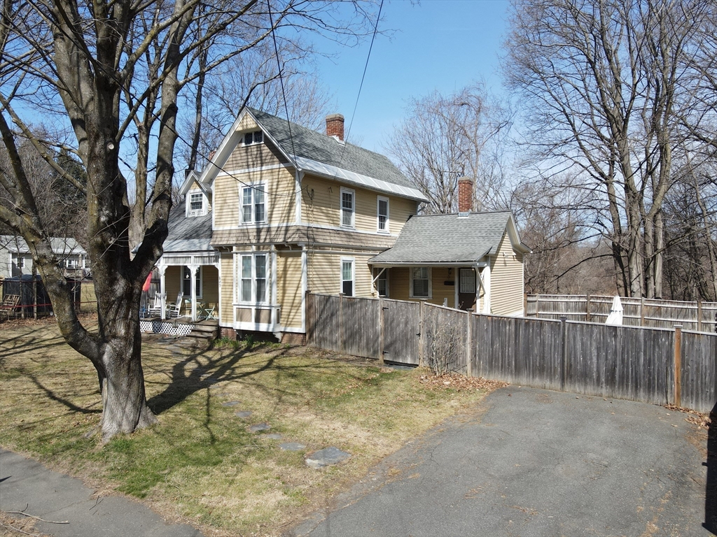 107 Shelburne Rd