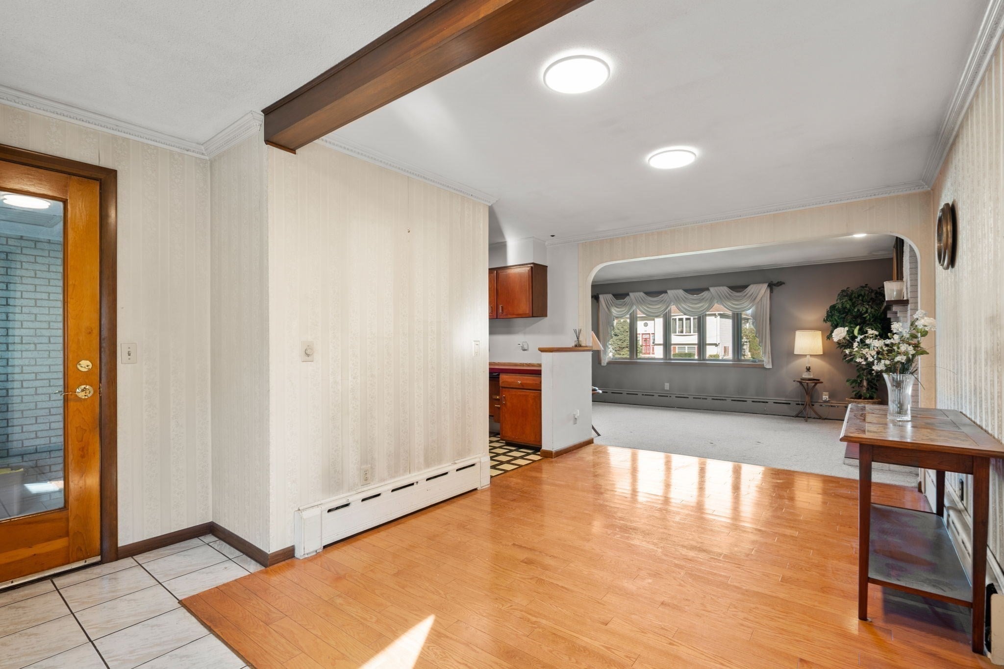 89 Arthur Street, Chicopee, MA Photo #11