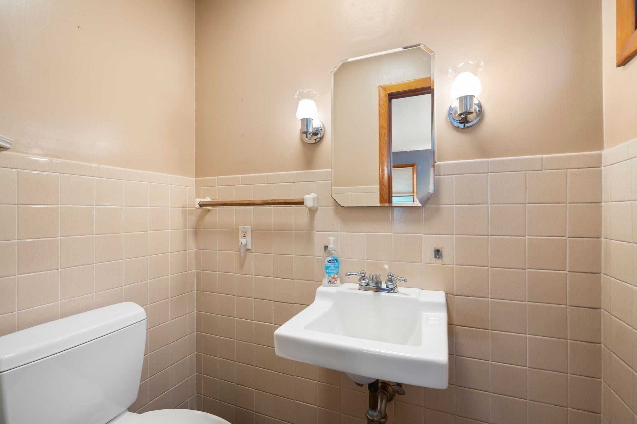 89 Arthur Street, Chicopee, MA Photo #19
