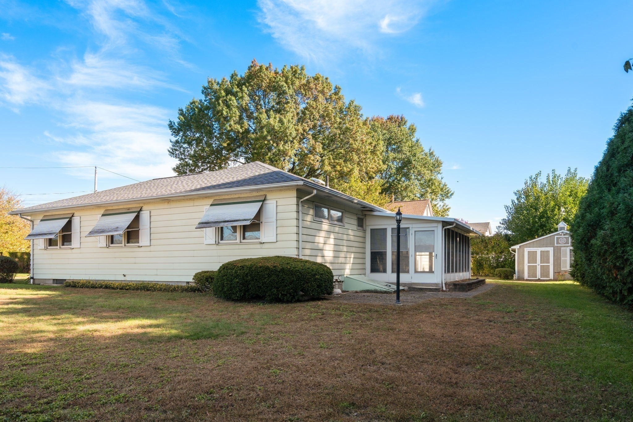 89 Arthur Street, Chicopee, MA Photo #32