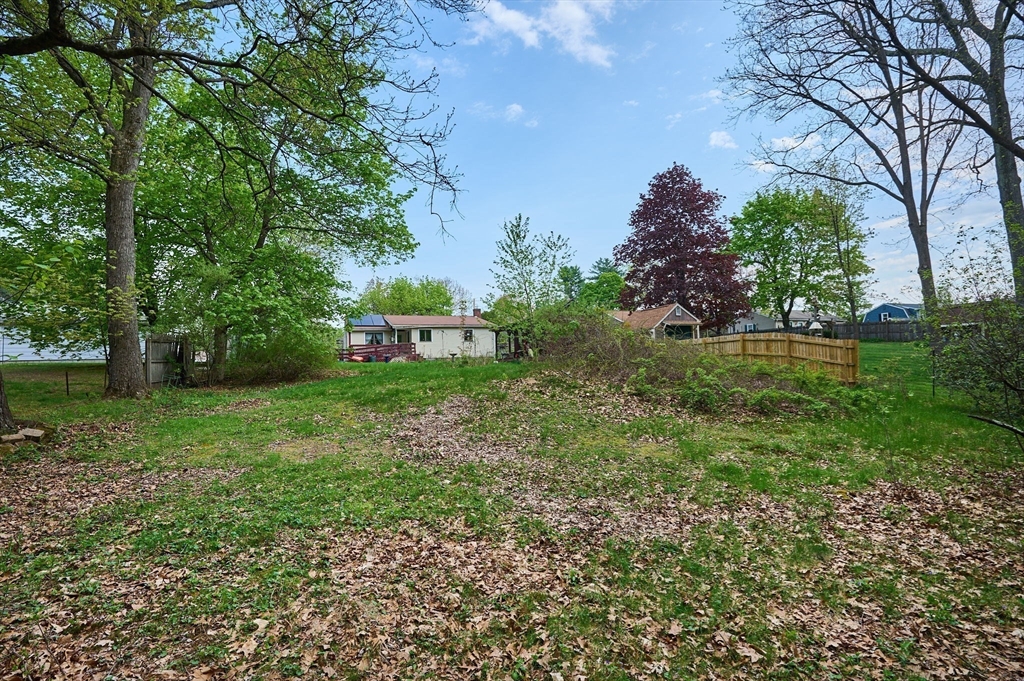 12 Pomeroy St, Easthampton, MA, 12 Pomeroy St, Easthampton, MA Photo #29
