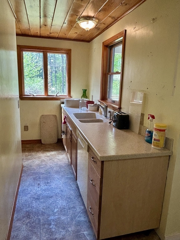 12 Pomeroy St, Easthampton, MA, 12 Pomeroy St, Easthampton, MA Photo #12