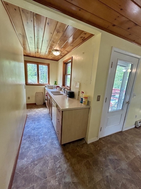 12 Pomeroy St, Easthampton, MA, 12 Pomeroy St, Easthampton, MA Photo #11