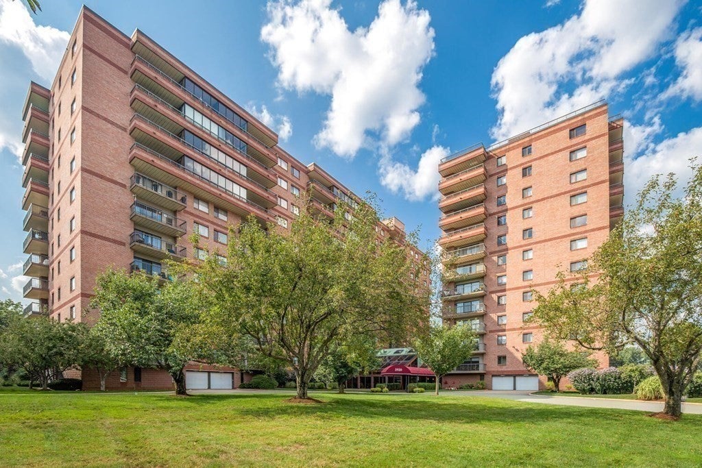3920 Mystic Valley Pkwy 410