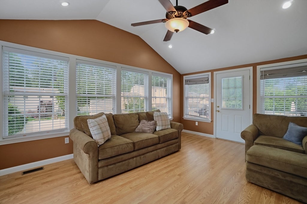 25 Jionzo Rd, Milford, MA, 25 Jionzo Rd, Milford, MA Photo #11