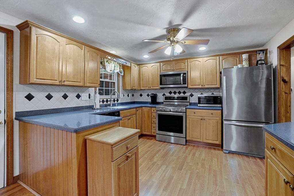 25 Jionzo Rd, Milford, MA, 25 Jionzo Rd, Milford, MA Photo #4