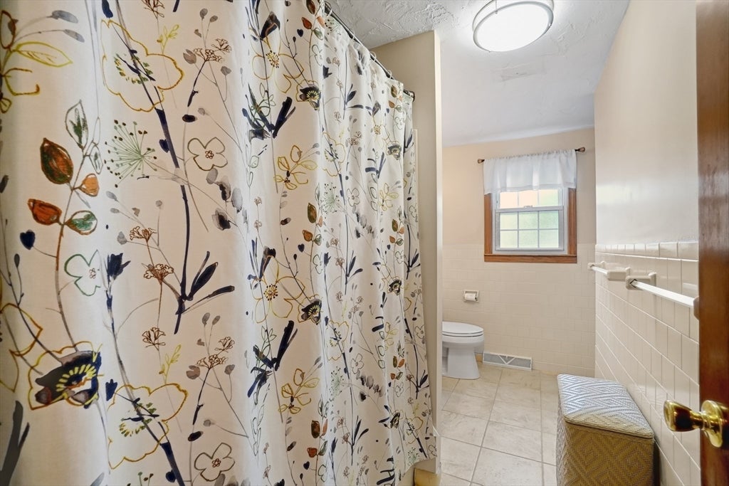 25 Jionzo Rd, Milford, MA, 25 Jionzo Rd, Milford, MA Photo #21