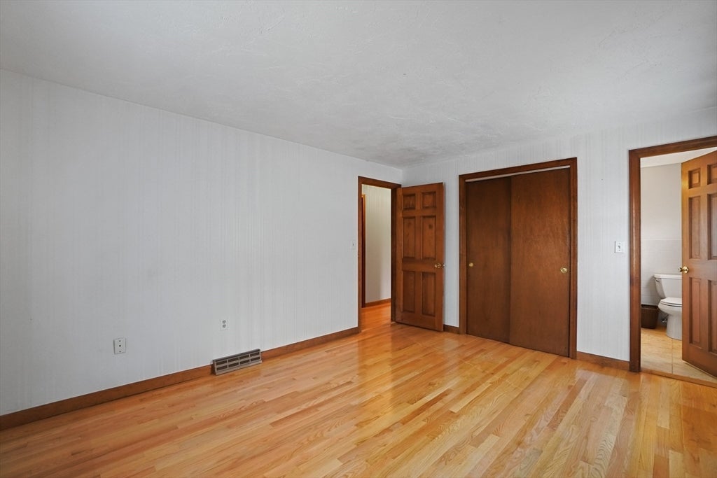 25 Jionzo Rd, Milford, MA, 25 Jionzo Rd, Milford, MA Photo #16