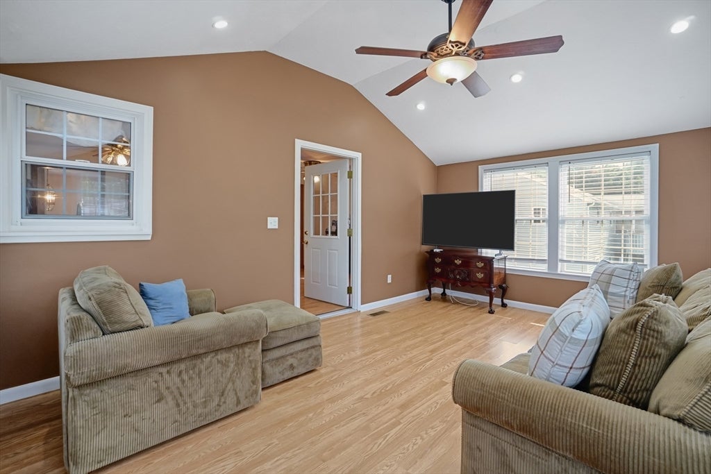 25 Jionzo Rd, Milford, MA, 25 Jionzo Rd, Milford, MA Photo #12