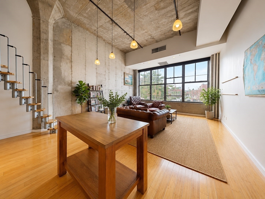 156 Porter St 112