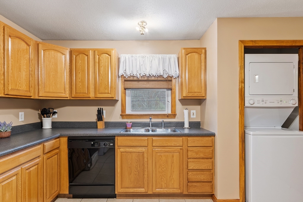 93 Center Depot Rd 55