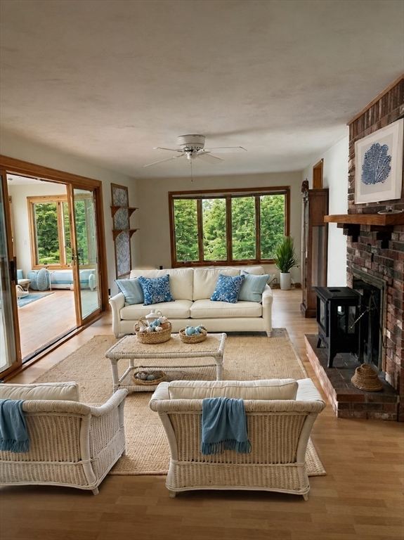 670 Eastside Rd, Wrentham, MA Photo #3