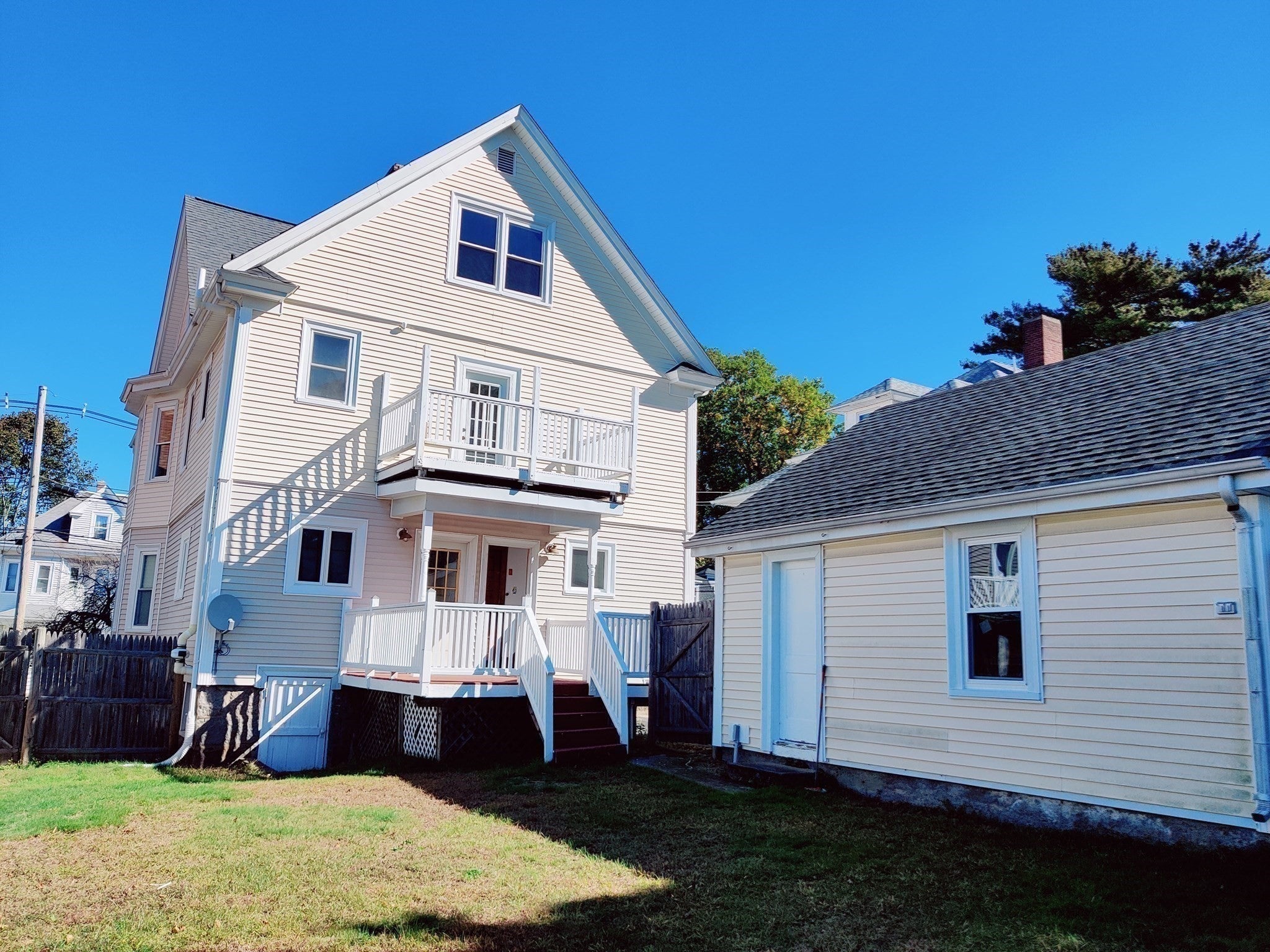 99 Putnam St