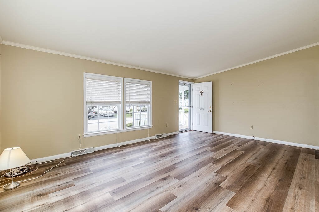 82 Trailwood Dr