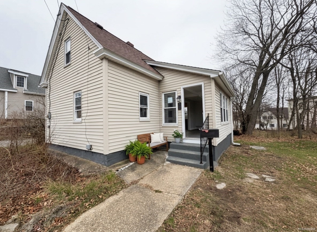 Photo 1 of 10 — 448 Pleasant St, Gardner, MA 01440