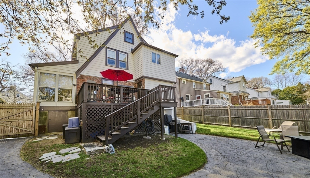 291 Russett Rd, Brookline, MA Photo #11