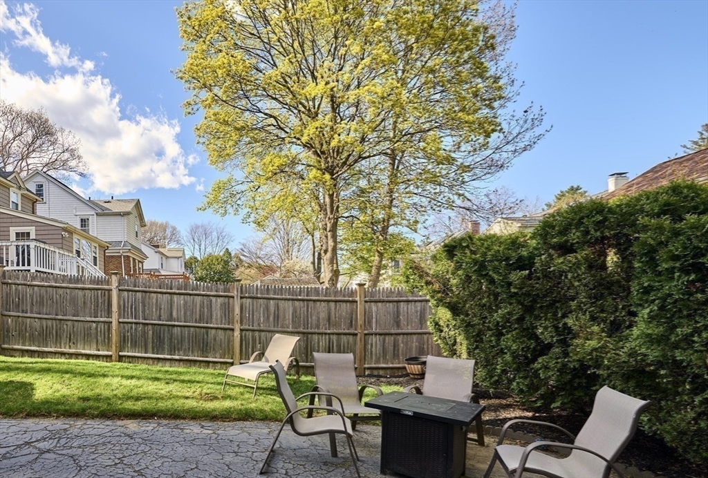 291 Russett Rd, Brookline, MA Photo #14