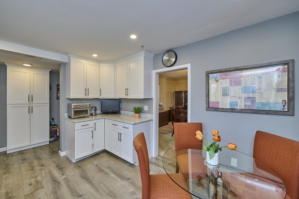 291 Russett Rd, Brookline, MA Photo #9